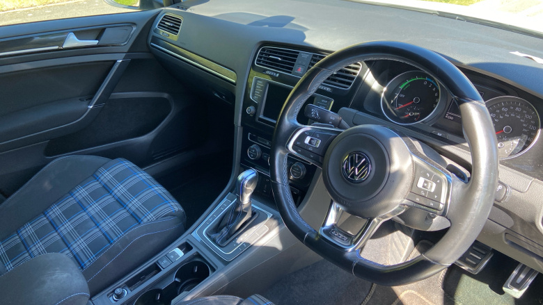 Volkswagen Golf 1.4 TSI GTE 5dr DSG Hatchback
